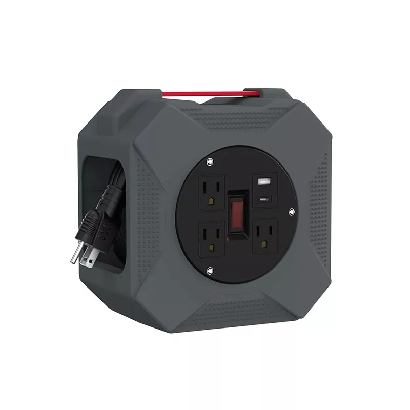 3 излези Usb2.4a Пластична макара за кабел 45 стапки 3 излези Usb2.4a Пластична макара за кабел 45 стапки